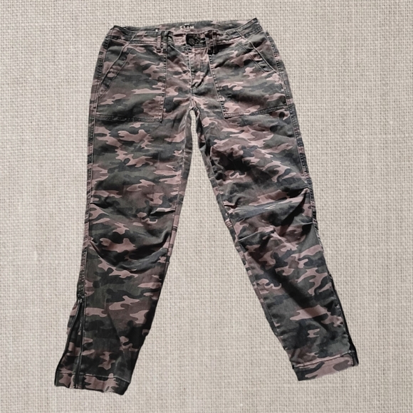 White House Black Market Green Camoflouge Utility Slim Ankle Jogger Pants Size 8 - Picture 1 of 12